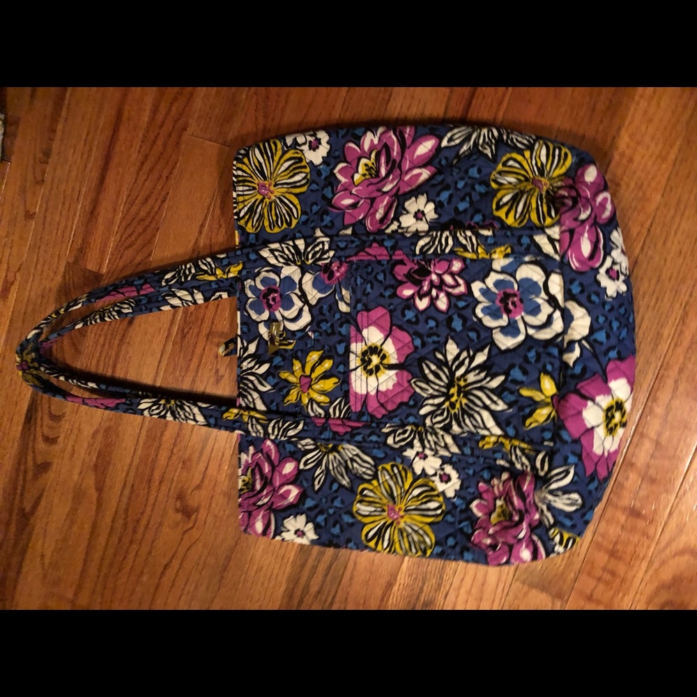 Vera Tote